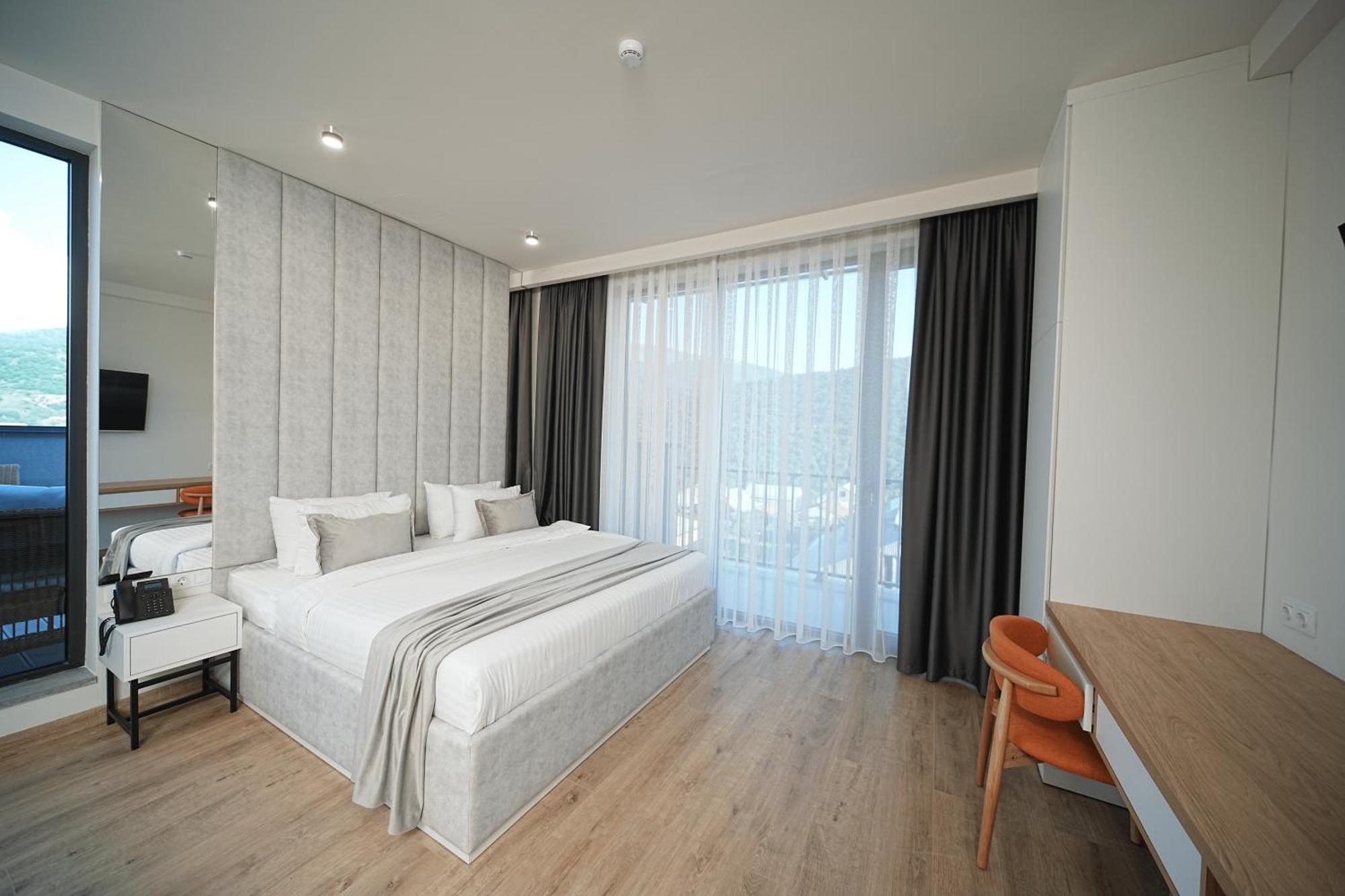Dili Town Resort And Spa Dilijan Exterior photo